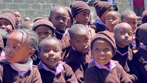 Schulprojekt in Tansania: Kinder wollen lernen